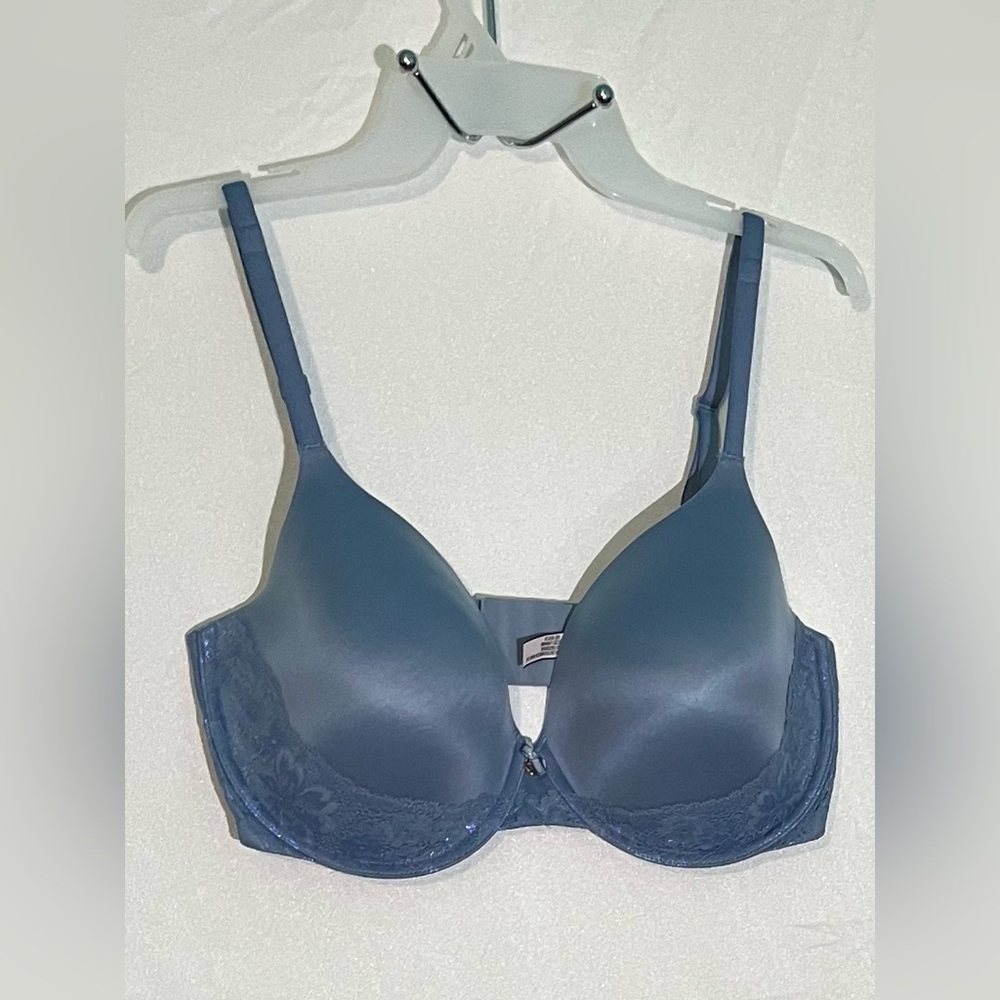 Victoria's Secret Blue Lace Accent Bra